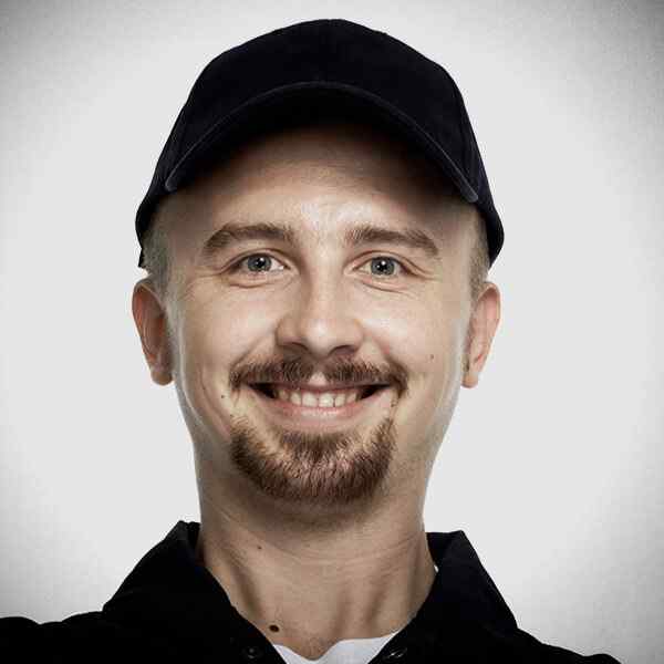 https://agsystems.co.za/wp-content/uploads/2018/09/our_team_03.jpg